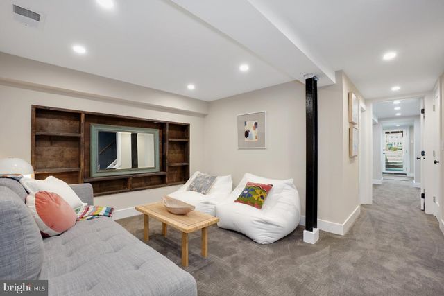 $1,105,000 | 419 18th Street Southeast, Washington, DC 20003