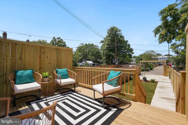 $1,105,000 | 419 18th Street Southeast, Washington, DC 20003