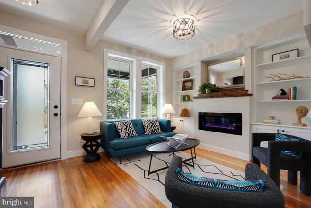 $1,105,000 | 419 18th Street Southeast, Washington, DC 20003