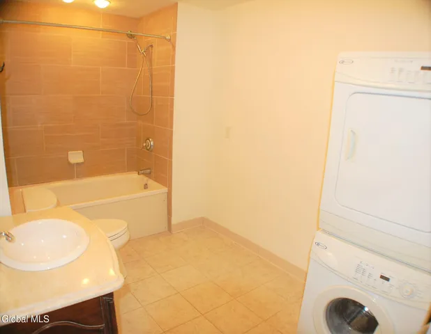 $2,500 | 650 Rock City Road, Ballston Spa, NY 12020