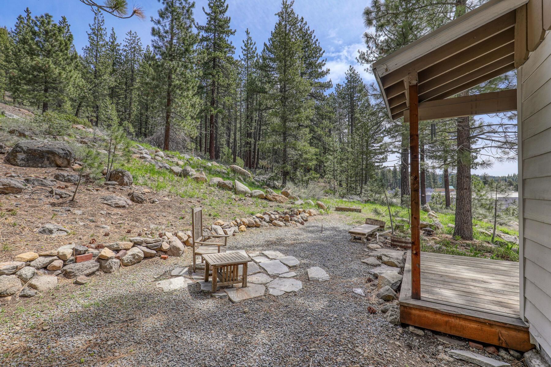 11312 Ridge Road Truckee, CA 96161 - Photo 4 of 21