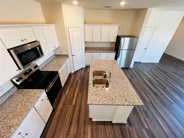 $2,150 | 2217 Pioneer Drive, Princeton, TX 75407