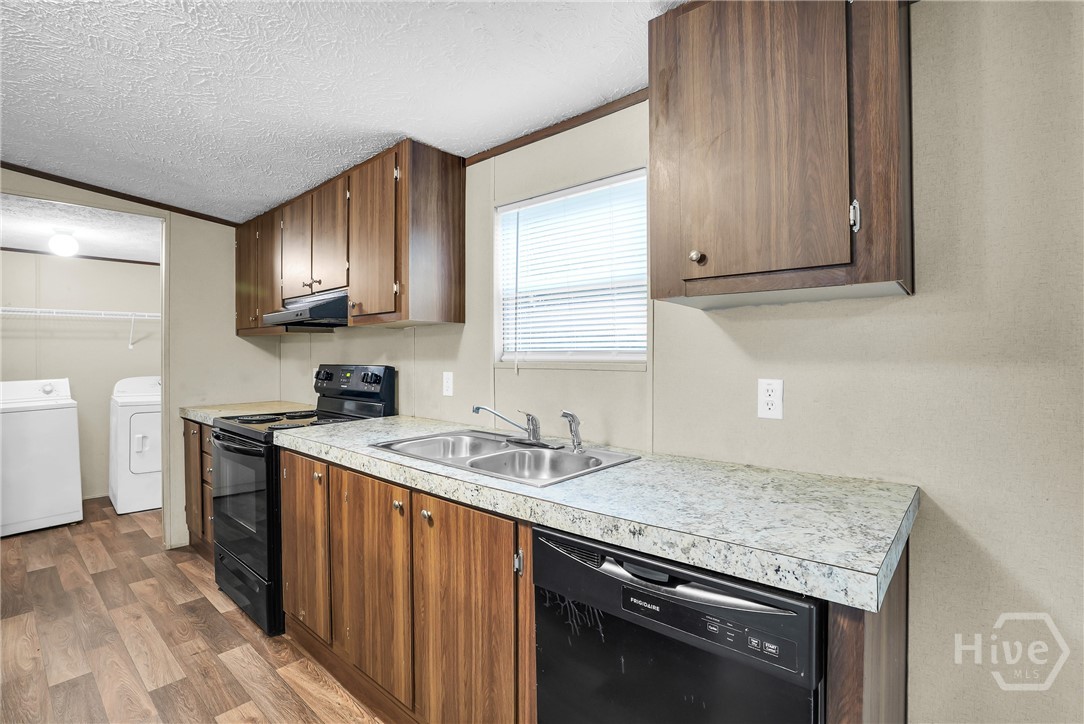 2599 Black Creek Church Road Ellabell, GA 31308 - Photo 11 of 36 Kitchen view