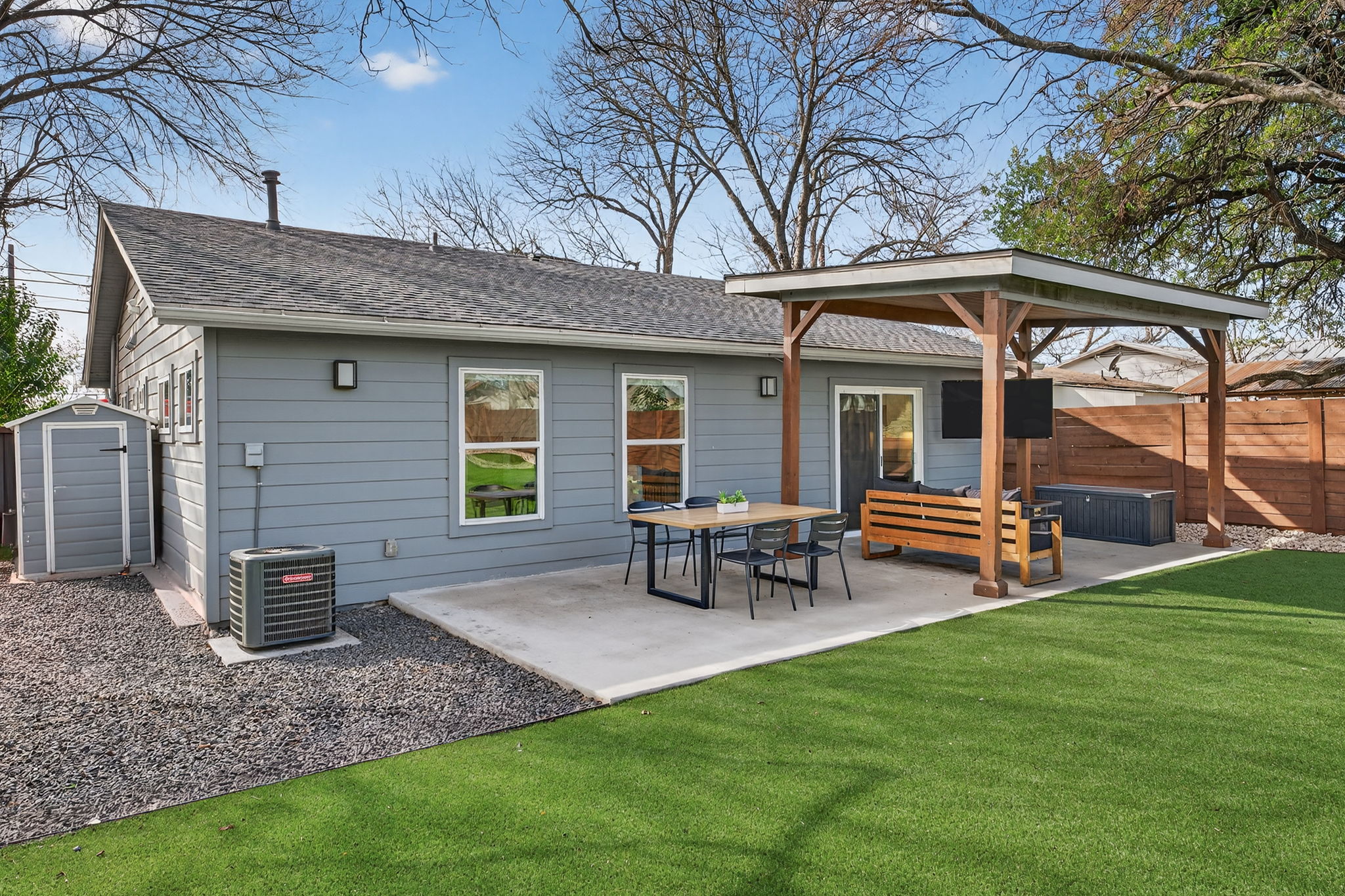 504 West Croslin Street Austin, TX 78752 - Photo 21 of 22 a view of outdoor space yard and porch