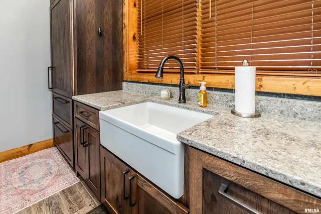 $975,000 | 1651 Sneed Road, Carbondale, IL 62902