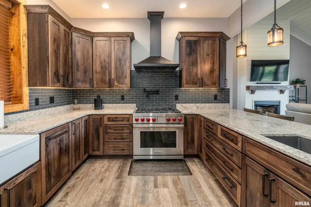 $975,000 | 1651 Sneed Road, Carbondale, IL 62902