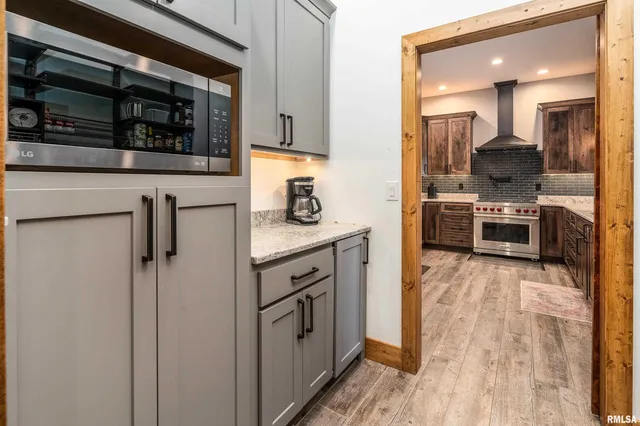 $975,000 | 1651 Sneed Road, Carbondale, IL 62902