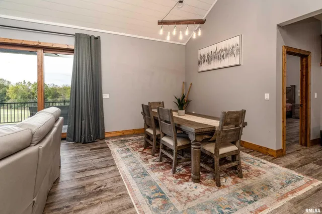 $975,000 | 1651 Sneed Road, Carbondale, IL 62902