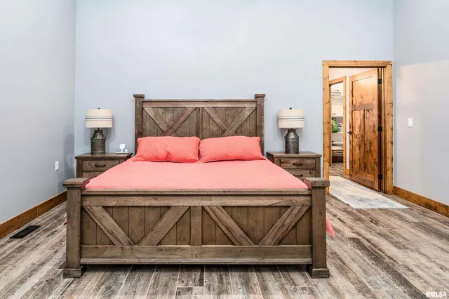 $975,000 | 1651 Sneed Road, Carbondale, IL 62902