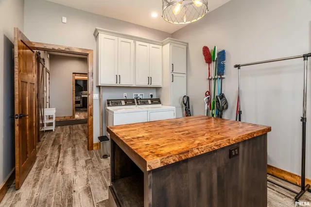 $975,000 | 1651 Sneed Road, Carbondale, IL 62902