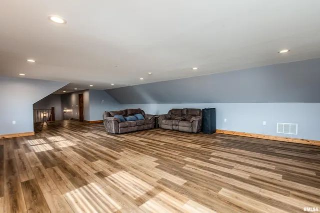 $975,000 | 1651 Sneed Road, Carbondale, IL 62902