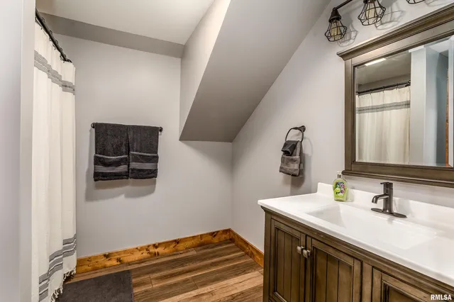 $975,000 | 1651 Sneed Road, Carbondale, IL 62902