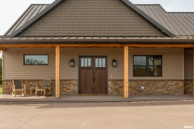 $975,000 | 1651 Sneed Road, Carbondale, IL 62902