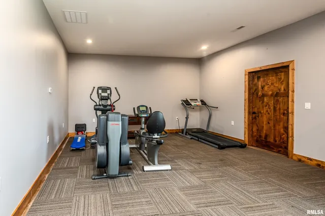 $975,000 | 1651 Sneed Road, Carbondale, IL 62902