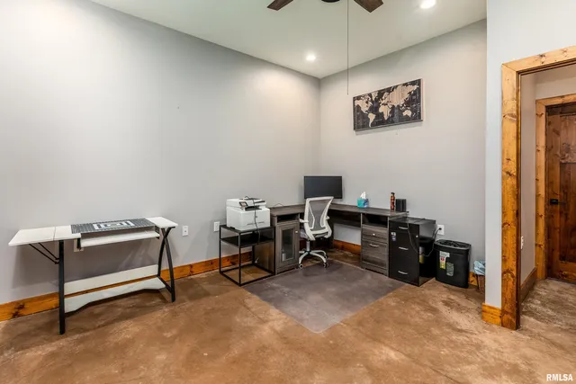 $975,000 | 1651 Sneed Road, Carbondale, IL 62902