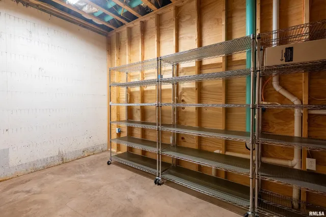 $975,000 | 1651 Sneed Road, Carbondale, IL 62902