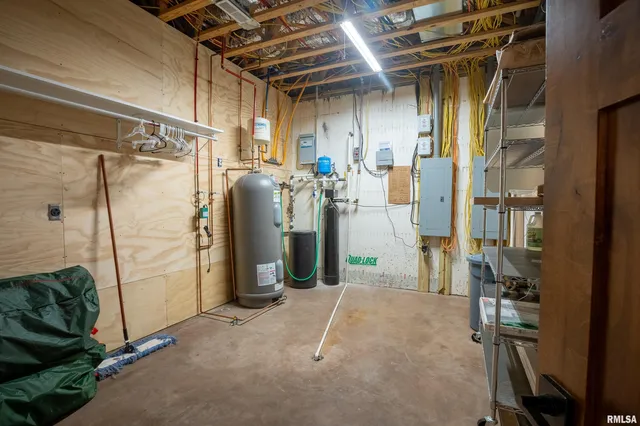 $975,000 | 1651 Sneed Road, Carbondale, IL 62902