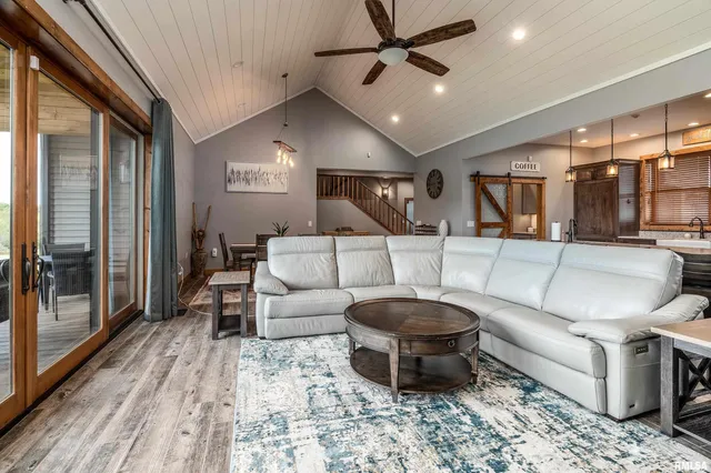 $975,000 | 1651 Sneed Road, Carbondale, IL 62902