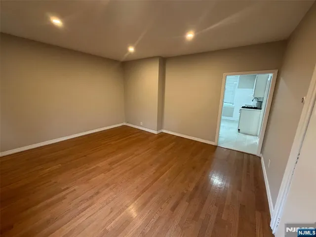 $2,000 | 139 40th Street, Union City, NJ 07087