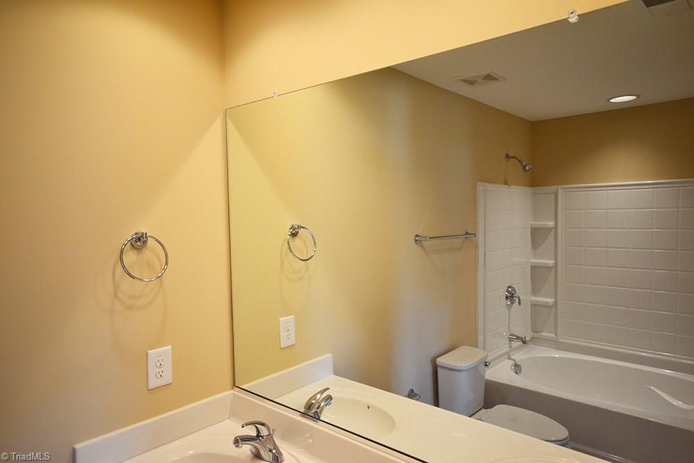 686 Nikyle Circle High Point, NC 27265 - Photo 14 of 30 Gallery Image 14
