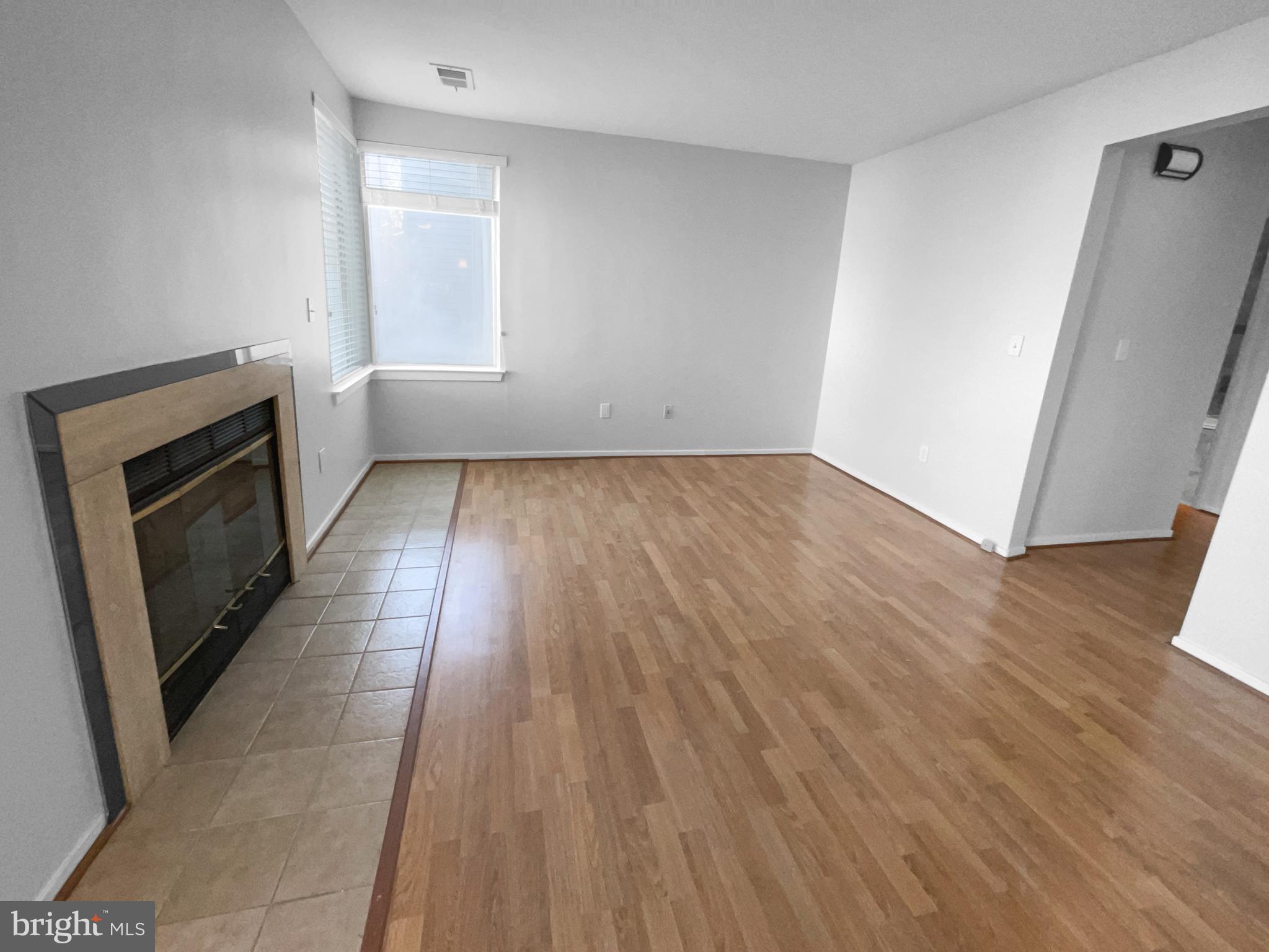 11708 Summerchase Circle, Unit D Reston, VA 20194 - Photo 3 of 37 Gallery Image 3