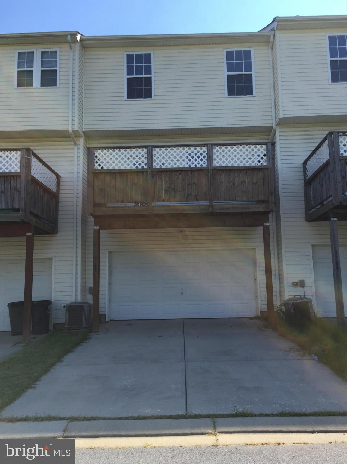 9742 Luguna Road Middle River, MD 21220 - Photo 3 of 27 Exterior Rear
