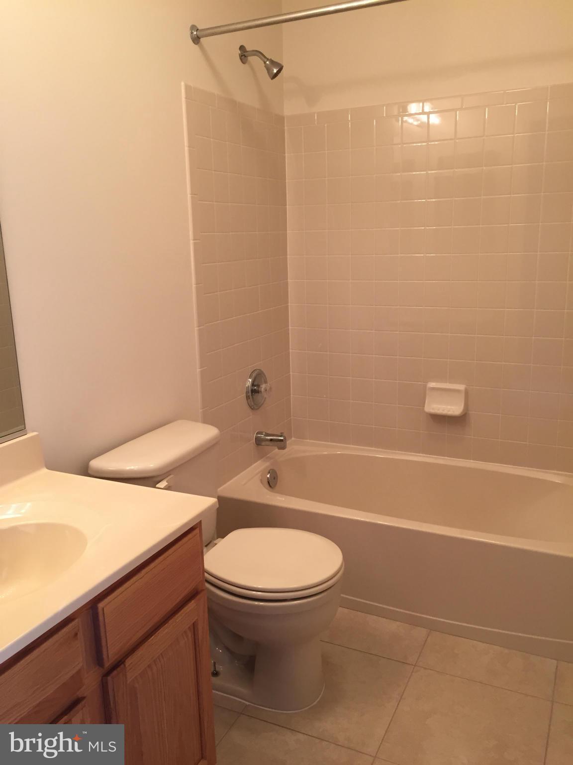 9742 Luguna Road Middle River, MD 21220 - Photo 22 of 27 Bath
