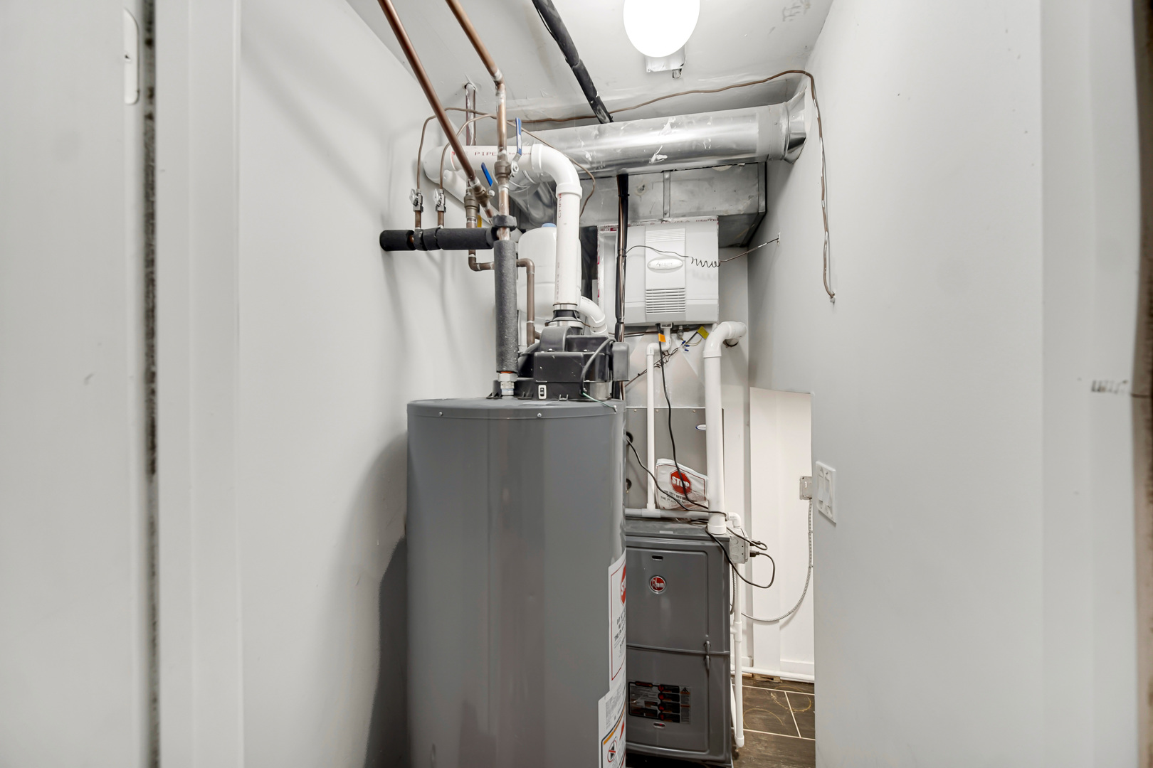 2123 West Adams Street Chicago, IL 60612 - Photo 16 of 29 a view of kitchen