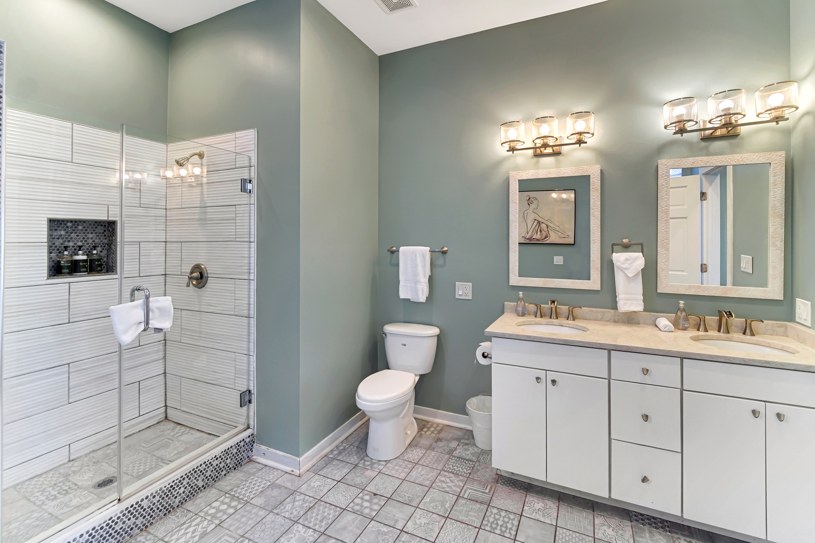 2123 West Adams Street Chicago, IL 60612 - Photo 20 of 29 a bathroom with a double vanity sink toilet and shower