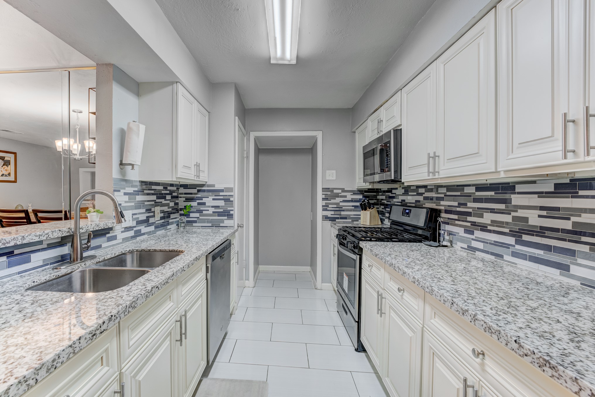 11819 South Nottingham Circle Houston, TX 77071 - Photo 15 of 43