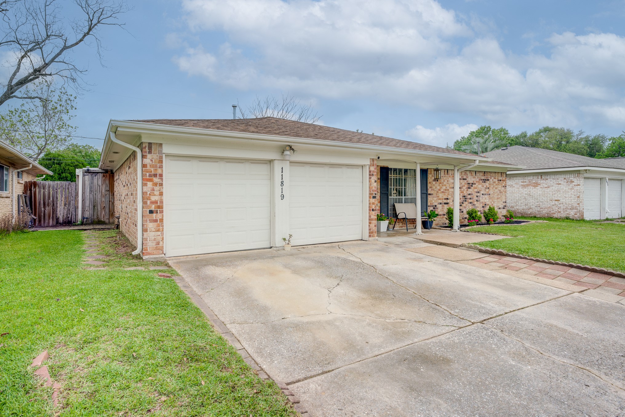 11819 South Nottingham Circle Houston, TX 77071 - Photo 3 of 43