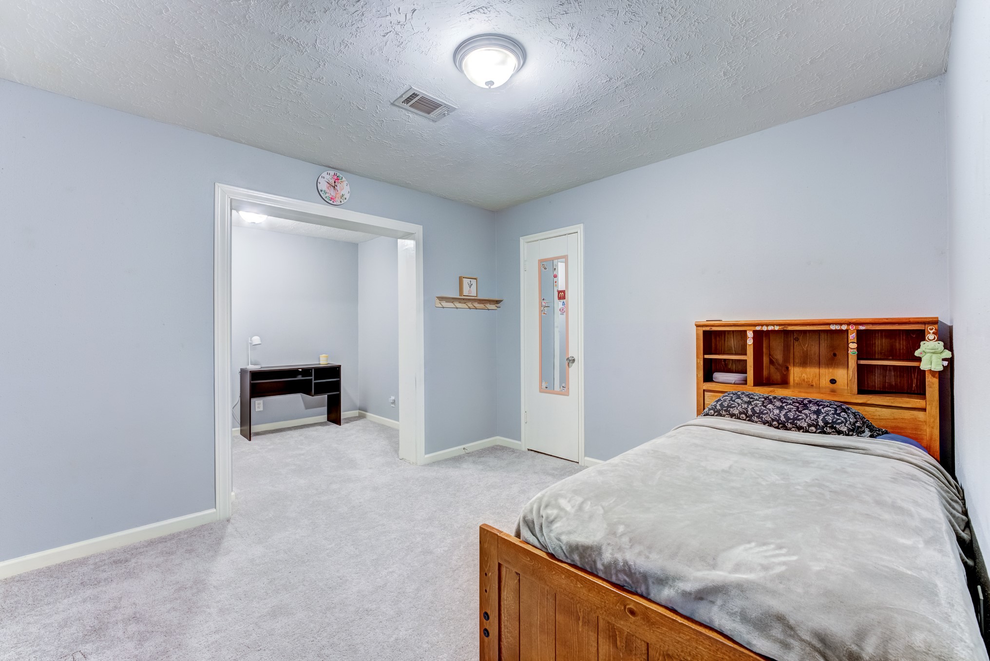 11819 South Nottingham Circle Houston, TX 77071 - Photo 33 of 43