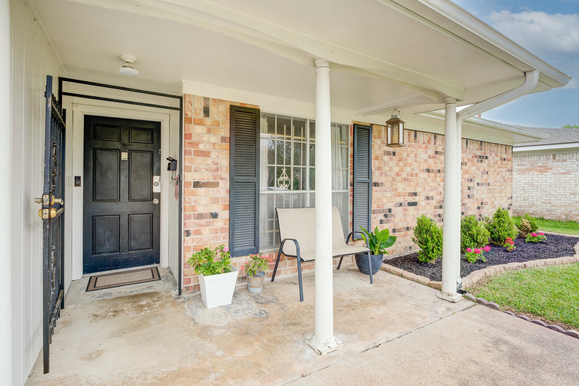11819 South Nottingham Circle Houston, TX 77071 - Photo 4 of 43