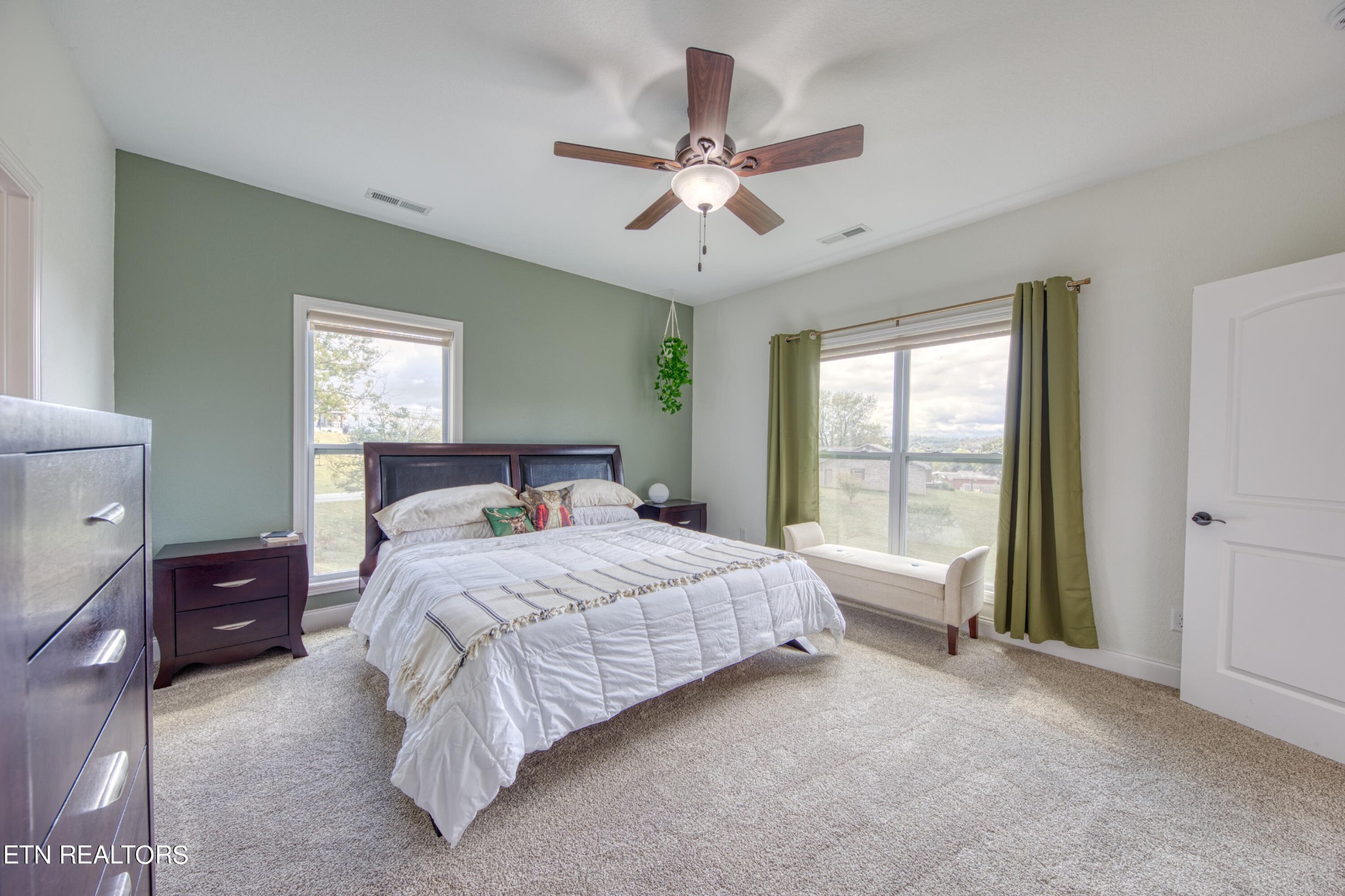 2039 Ranch Road Dandridge, TN 37725 - Photo 9 of 53 Gallery Image 9