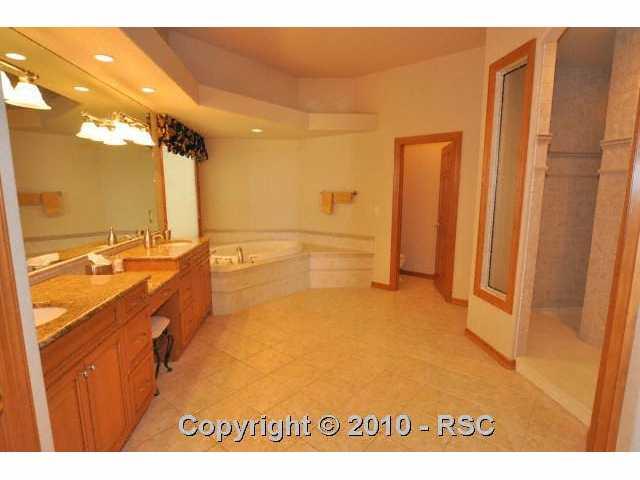 15630 Falcon Ridge Court Colorado Springs, CO 80921 - Photo 9 of 16 Gallery Image 9