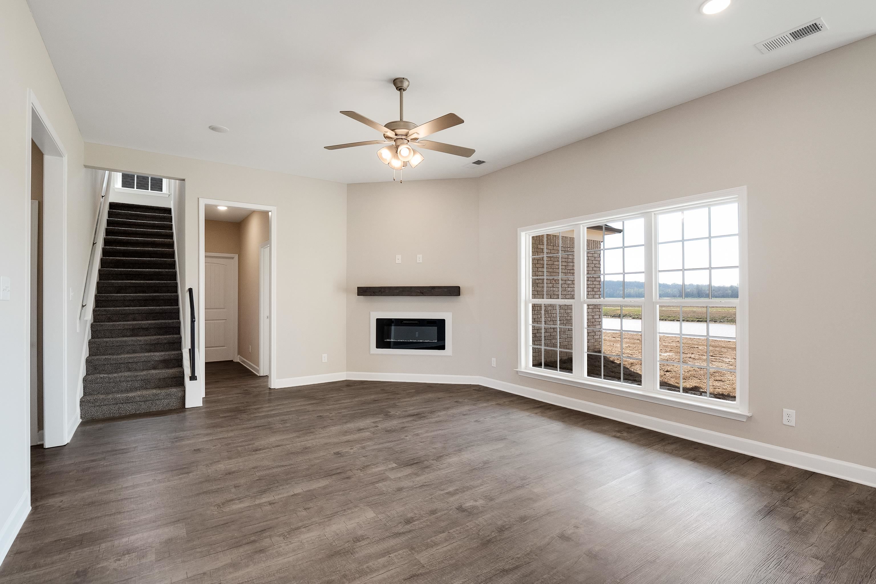 212 Centerline Roper Loop Byhalia, MS 38611 - Photo 12 of 27 Gallery Image 12