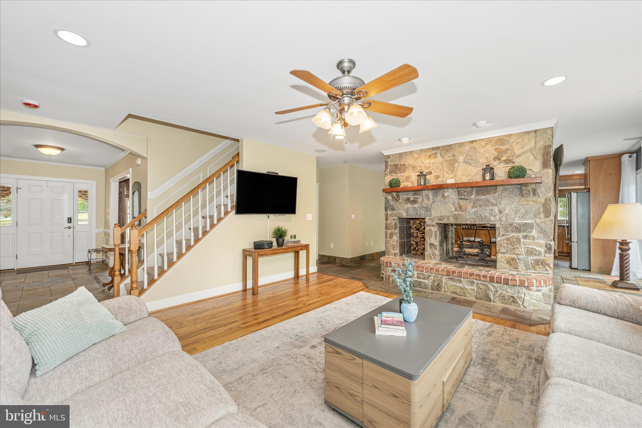 18400 New Cut Road Mount Airy, MD 21771 - Photo 15 of 86 Family Room