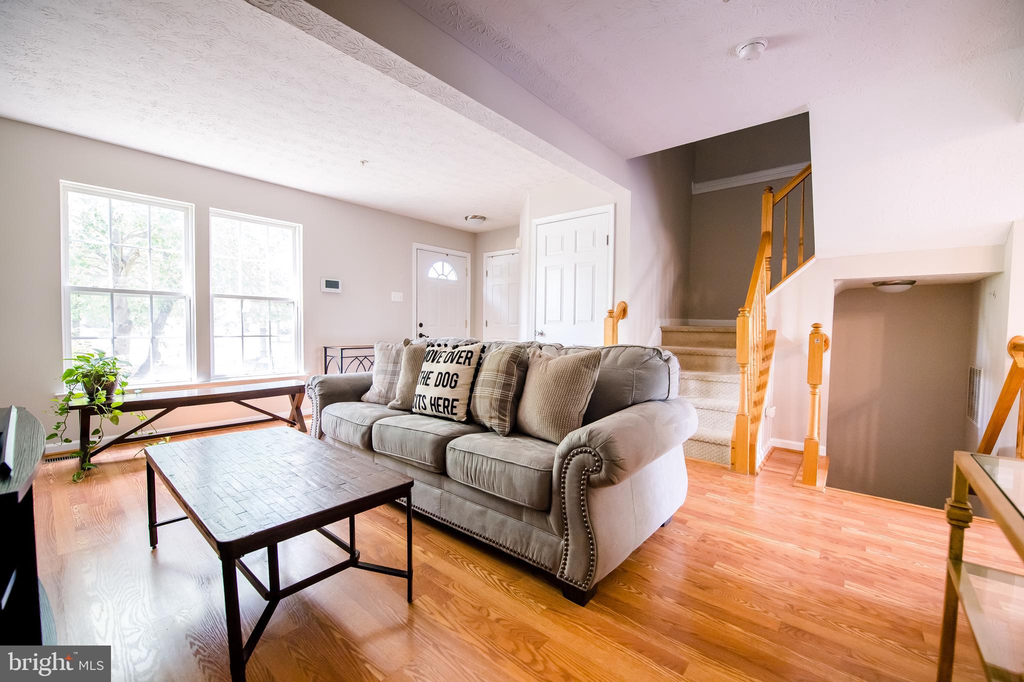 5002 Finsbury Road Rosedale, MD 21237 - Photo 4 of 29 Living Room