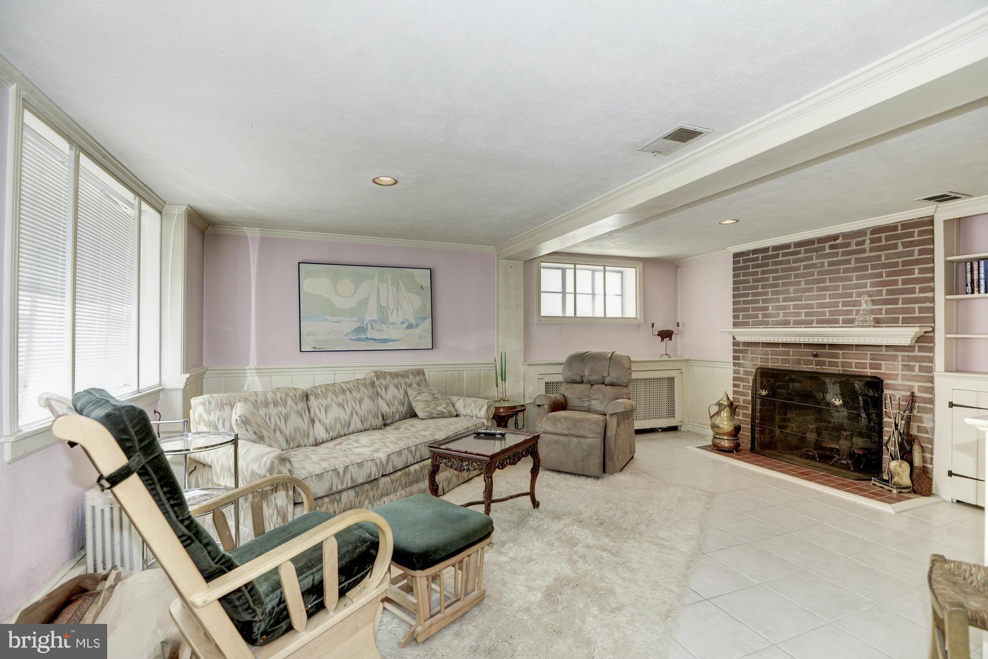 8801 Jones Mill Road Chevy Chase, MD 20815 - Photo 9 of 16 Family Room