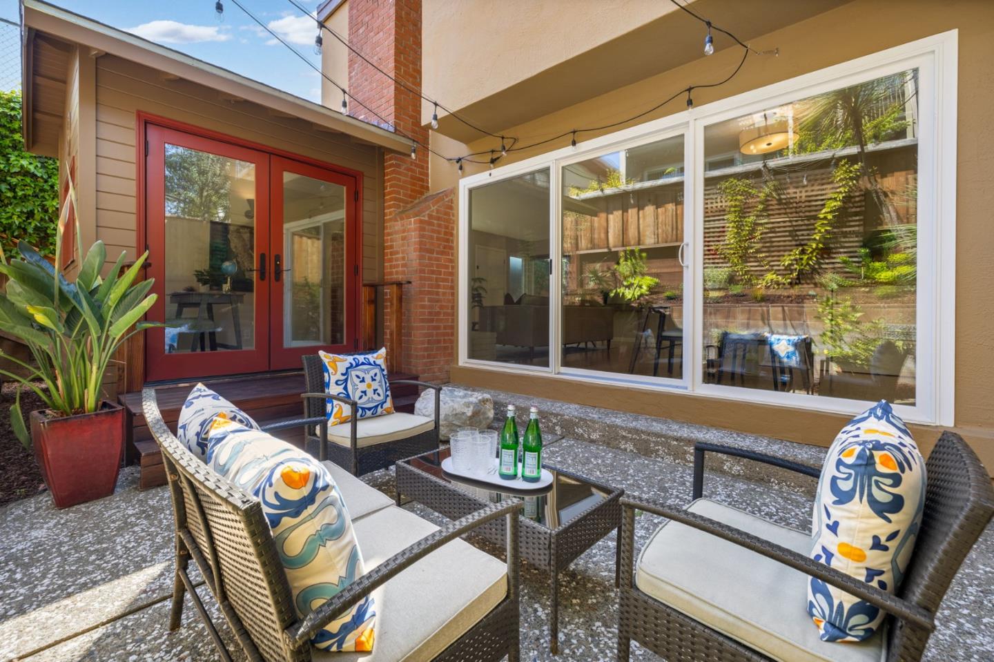 1337 Henry Street, Unit E Berkeley, CA 94709 - Photo 26 of 33 a outdoor living space with furniture and garden view