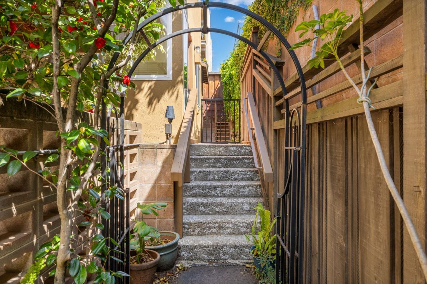 1337 Henry Street, Unit E Berkeley, CA 94709 - Photo 31 of 33 a view of entryway with a front door