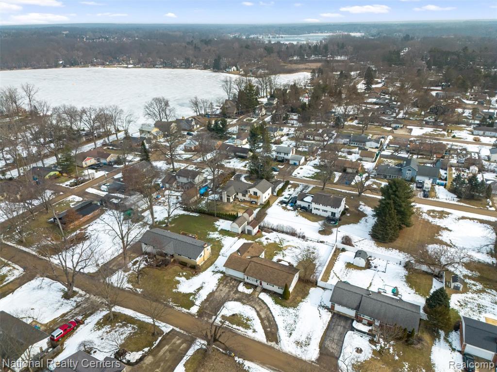 3857 Ellisia Road Commerce Township, MI 48382 - Photo 47 of 51 Gallery Image 47