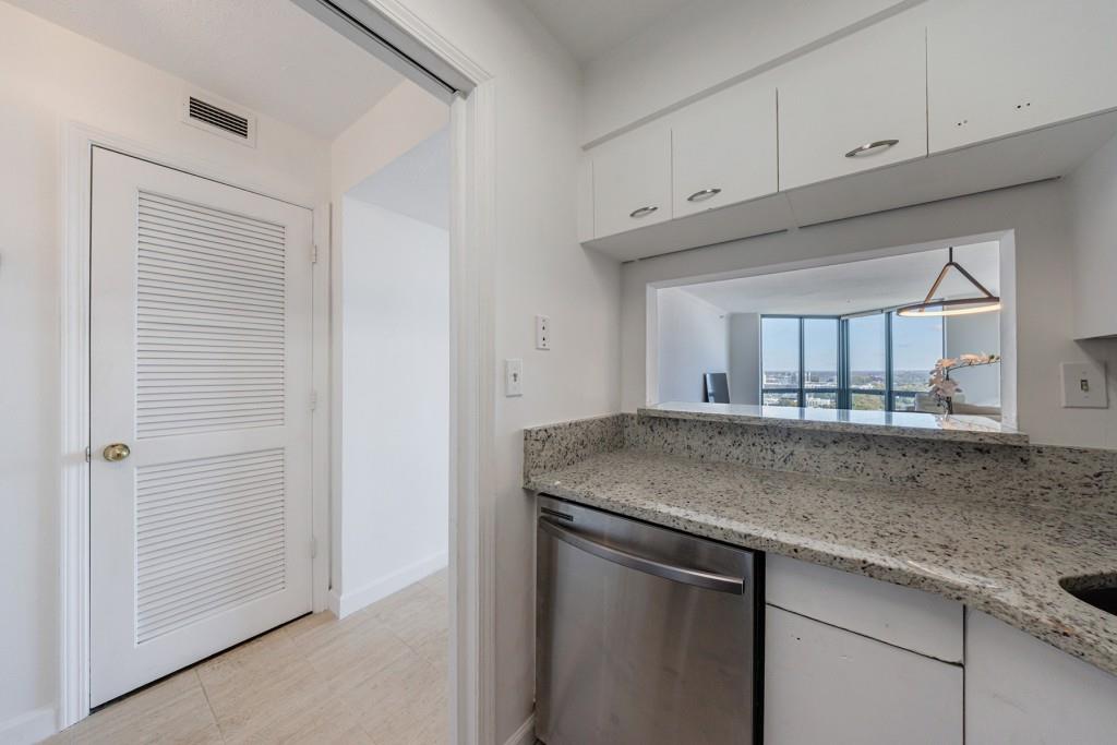 2870 Pharr Ct S Northwest, Unit 2602 Atlanta, GA 30305 - Photo 11 of 53