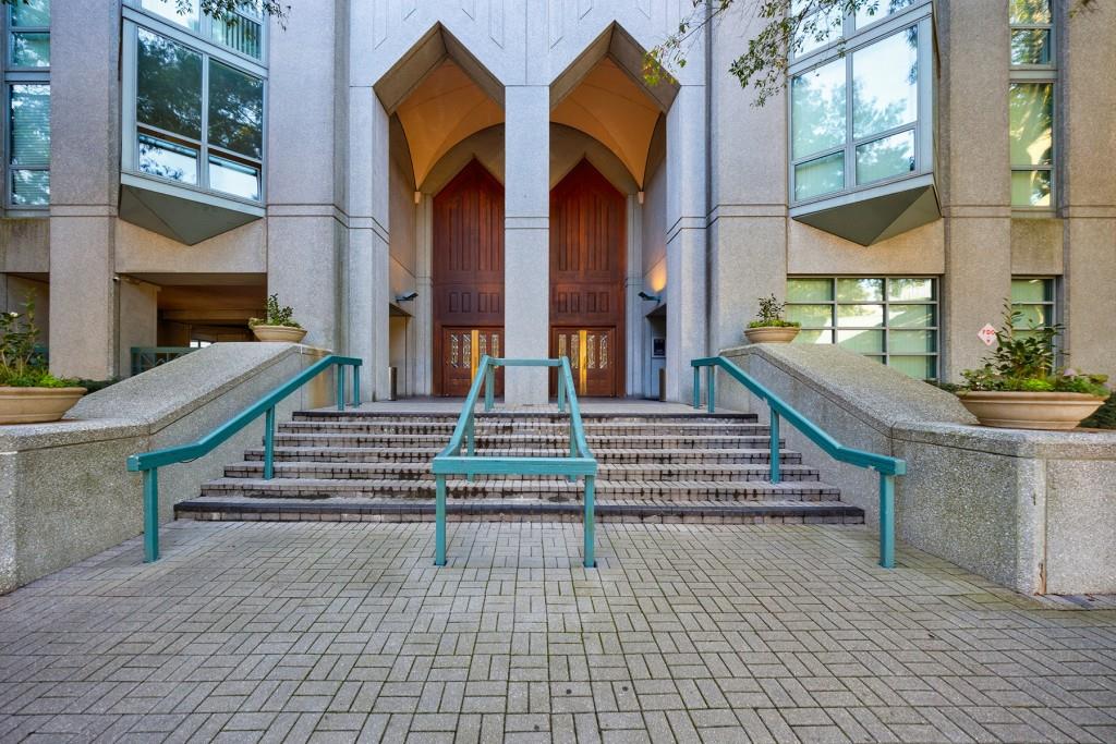 2870 Pharr Ct S Northwest, Unit 2602 Atlanta, GA 30305 - Photo 2 of 53