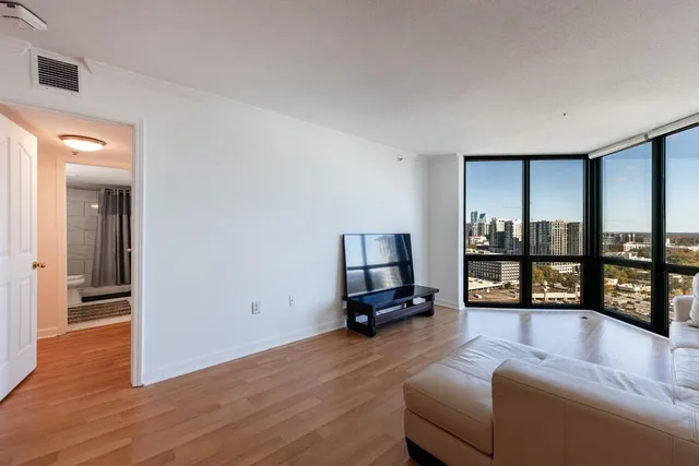 $239,750 | 2870 Pharr Ct S Northwest, Unit 2602, Atlanta, GA 30305