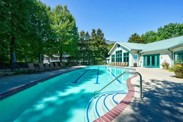 $239,750 | 2870 Pharr Ct S Northwest, Unit 2602, Atlanta, GA 30305