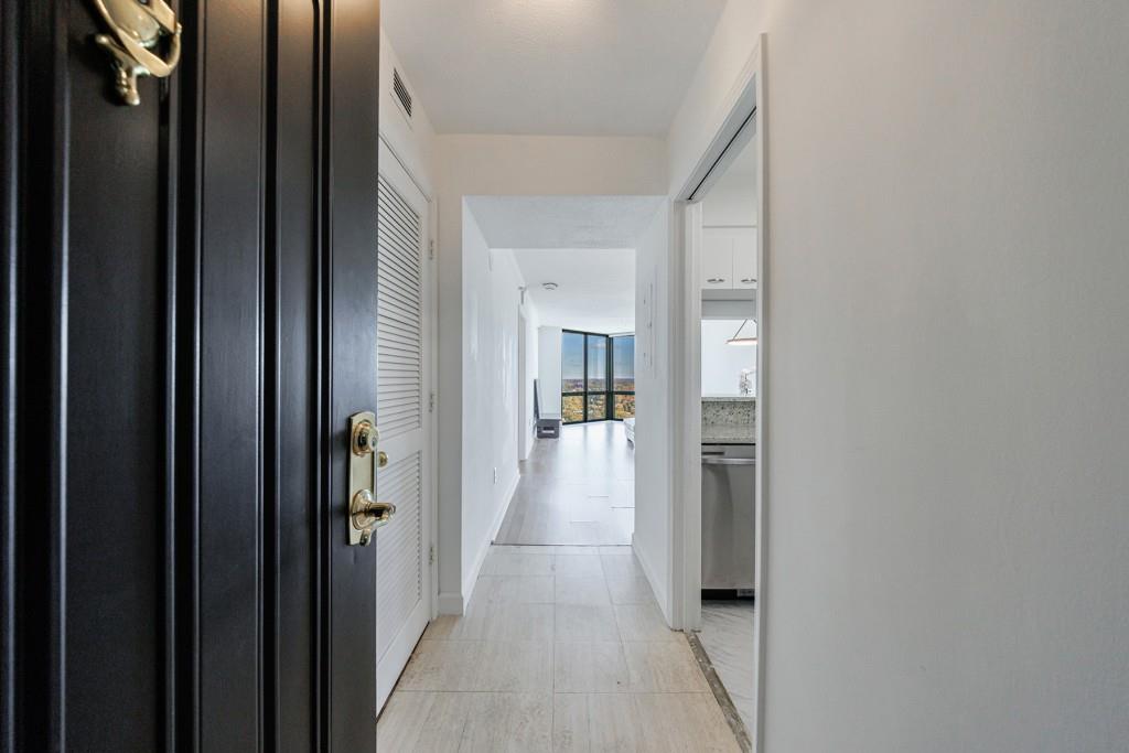 2870 Pharr Ct S Northwest, Unit 2602 Atlanta, GA 30305 - Photo 6 of 53