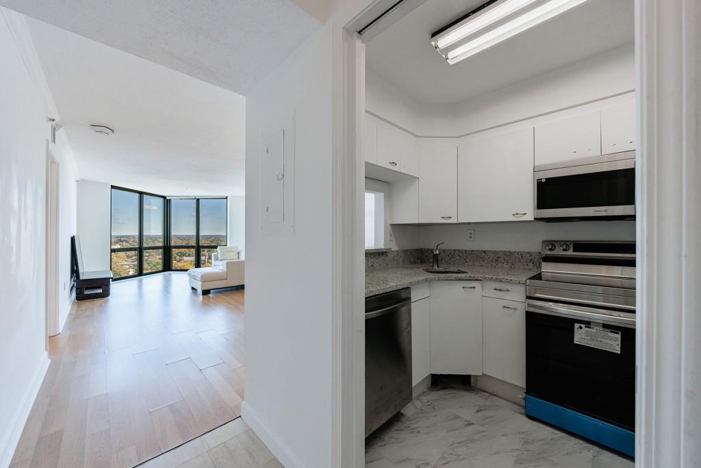 2870 Pharr Ct S Northwest, Unit 2602 Atlanta, GA 30305 - Photo 9 of 53