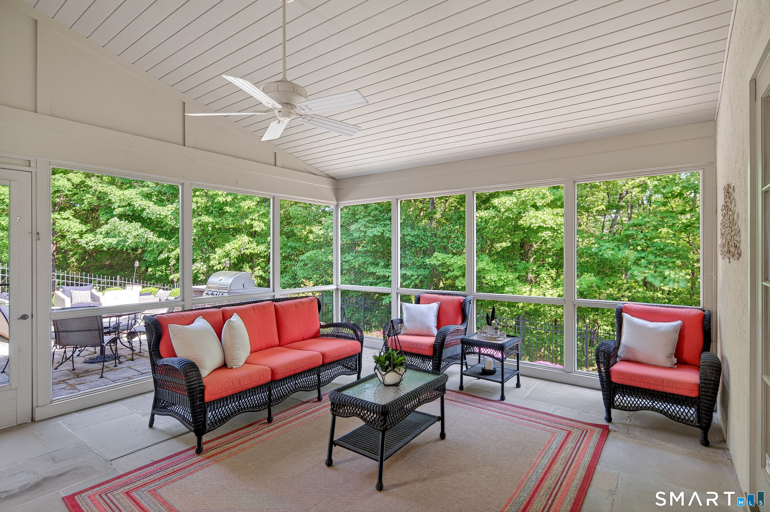 49 Middle River Road Danbury, CT 06811 - Photo 21 of 40