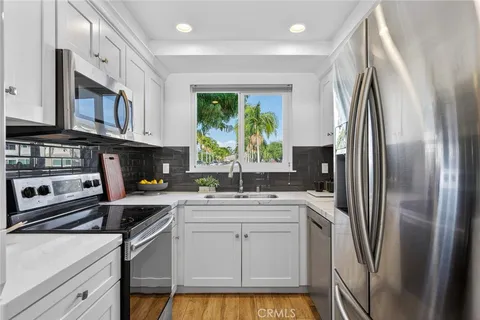 $1,295,000 | 1074 Buckingham Lane, Newport Beach, CA 92660